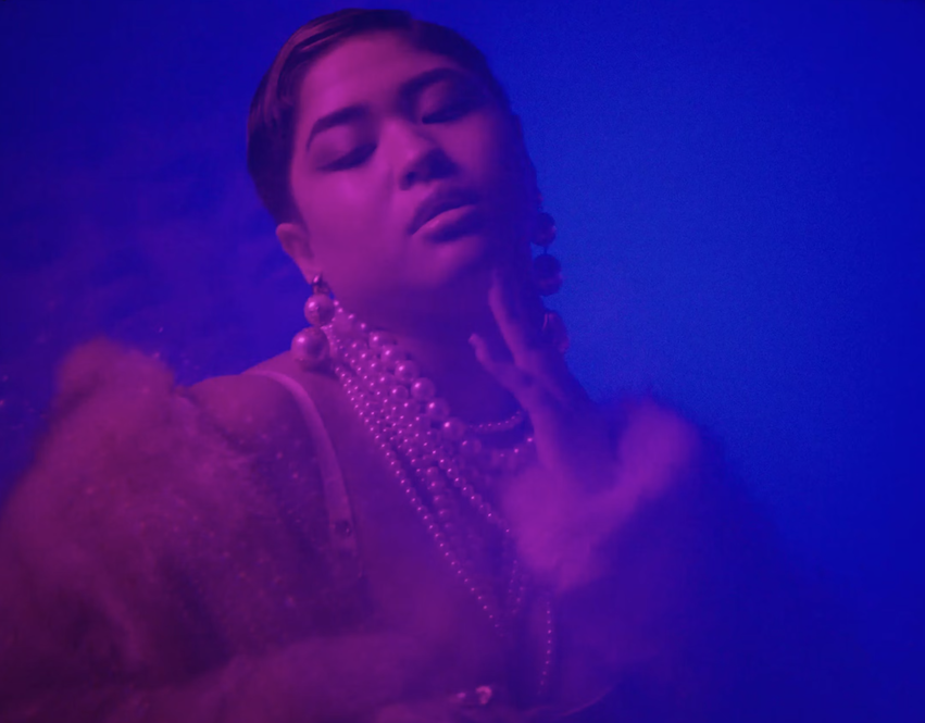 Vetta Borne 'Kissing Strangers'